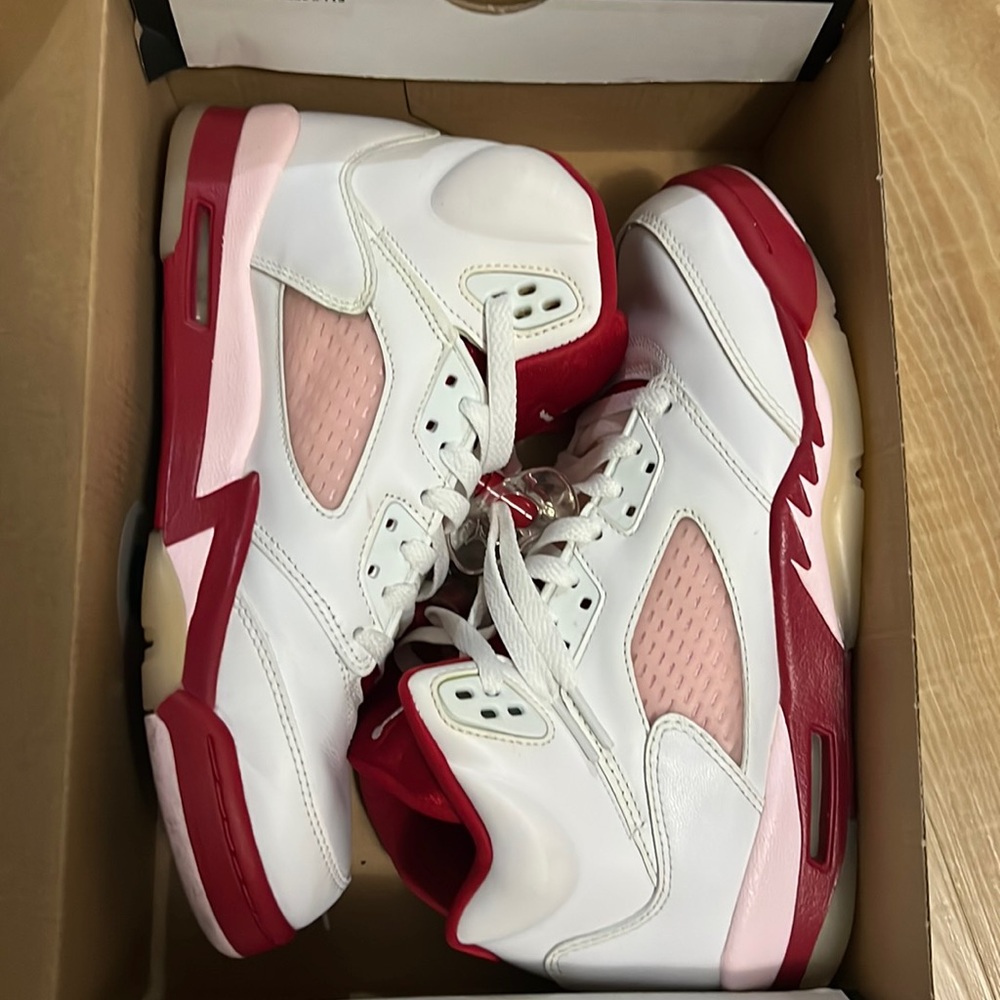 Air Jordan 5 retro white and pink,red we’ll kept as you can see in the pictures